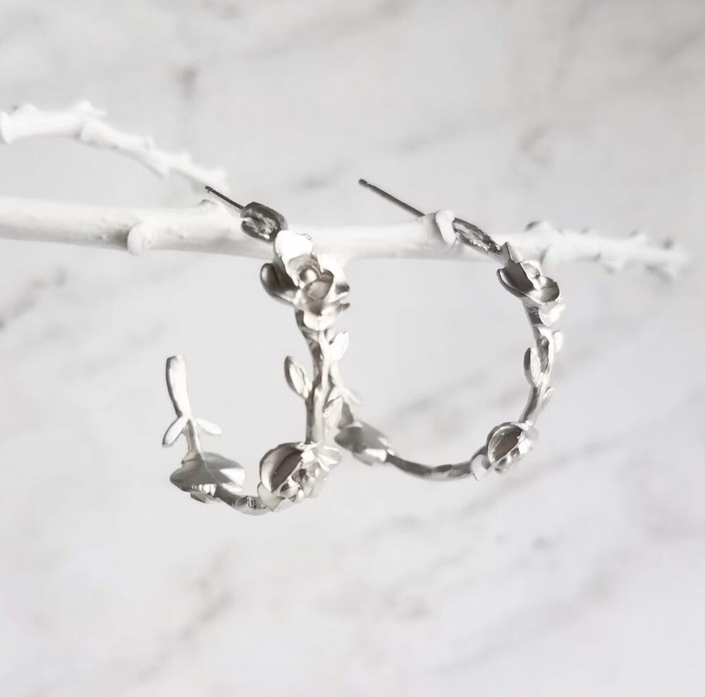 Anthropologie Silver Flower Hoop Earrings Rose Plated Boho Bohemian Gothic Open